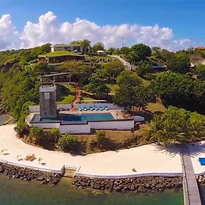 Mount Hartman Bay Estate